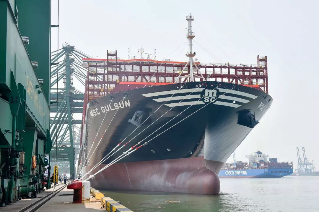 23000 TEU集装箱船来了，世界最大集装箱船首航天津港
