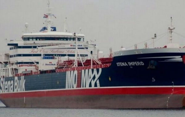 外媒：一艘伊朗油轮在红海发生故障 无船员伤亡
