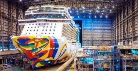 Meyer Werft建造“Norwegian Encore”号邮轮出坞