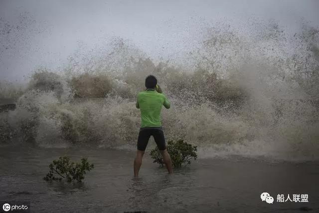 海员在港作业船舶要知道如何防抗台风
