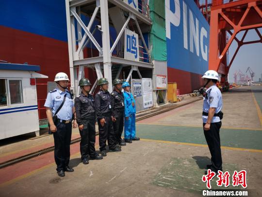 中国“限硫令”加速 上海港进厂改造船舶数量激增