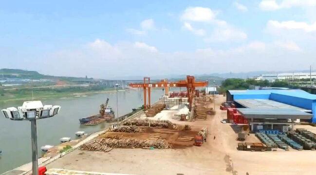 重庆佛耳岩港“扩容” 将打造西部木材贸易港