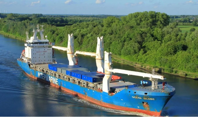 突发丨事故多发！经停中国的货船在韩国撞船、MSC MAAS集装箱船在荷兰撞船、美国一艘货船在哥伦比亚搁浅！