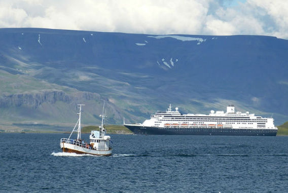 冰岛：禁止在其水域使用重油才能解决碳排放问题