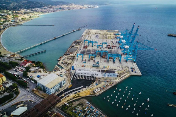 中远海运港口旗下意大利瓦多集装箱码头投入试运营