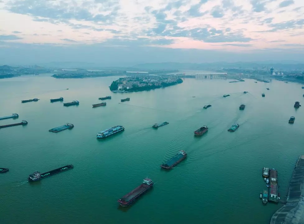 位居世界第二！珠江内河货运量突破10亿吨