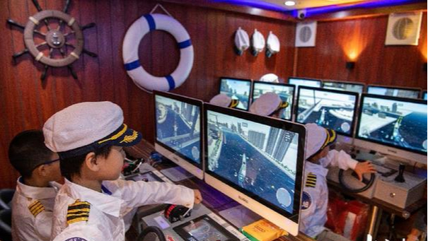 广州首艘航海体验主题船试运营