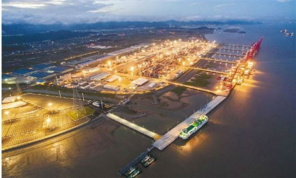 宁波港定增募资112亿元 上港集团拟掷37亿元襄助