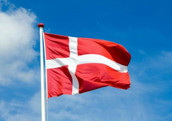 丹麦允许船员换班