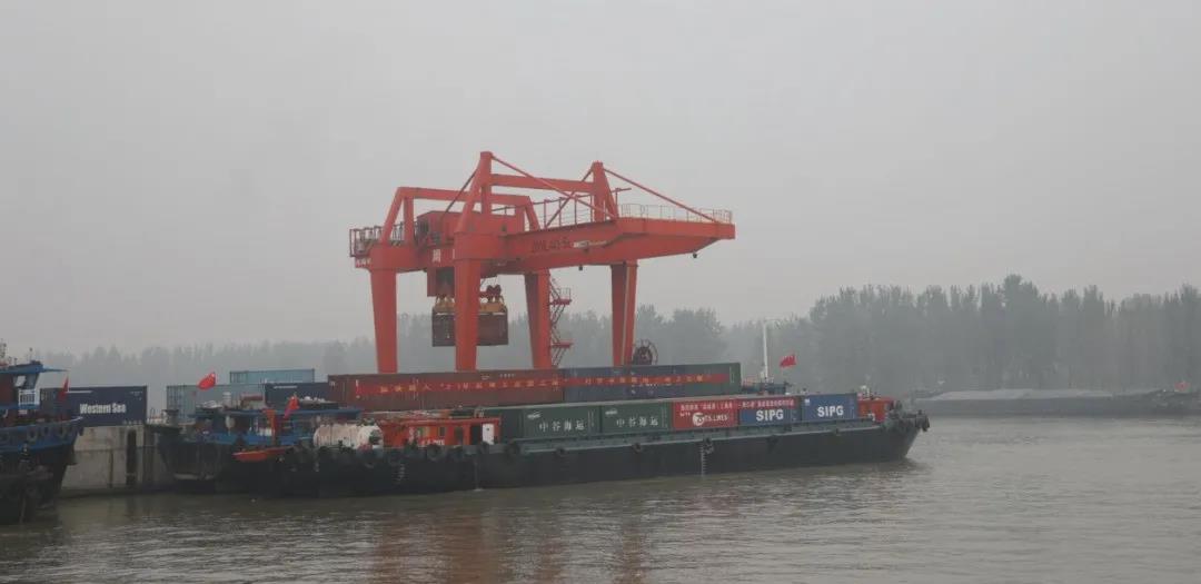 豫货出海: 周口港至上海港盐城港集装箱班轮开通