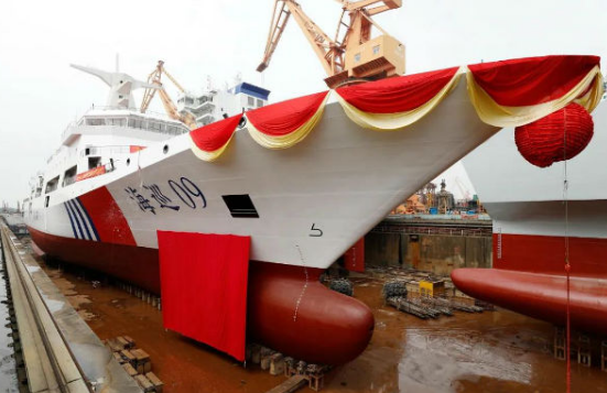 我国万吨级大型海事巡逻船“海巡09”轮在广州下水