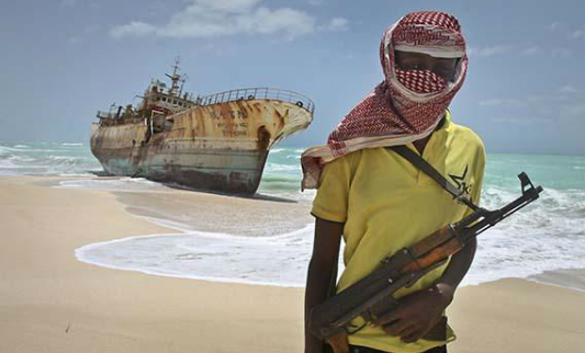 半月十起！百人被劫！几内亚湾为何“盛产”海盗？