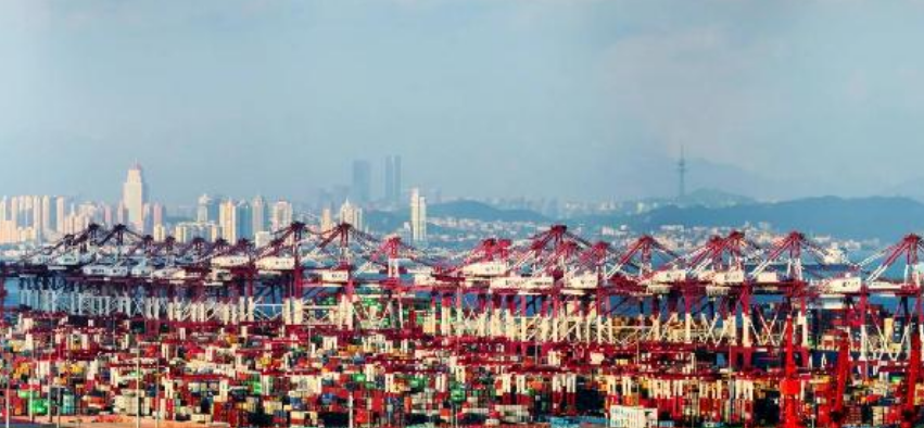青岛港拟以通宝航运100%股权对山东港口航运集团增资