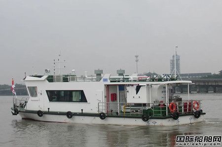 安徽省首艘内河滚装运送船只顺畅吉水