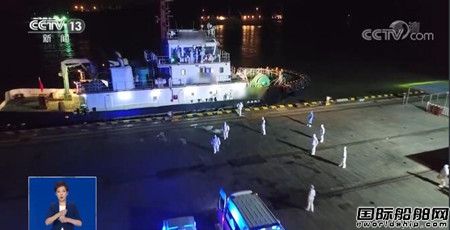 “弘进”轮换班船员已抵达舟山即将开展全船消杀