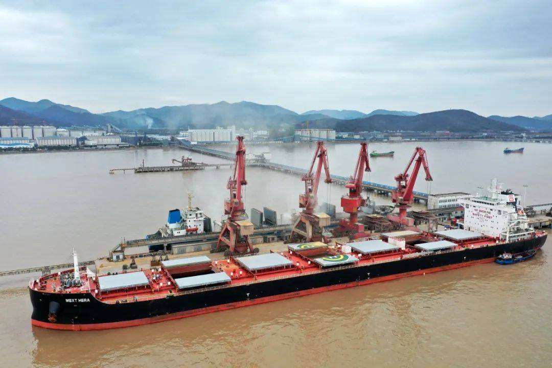  2025年2万吨江海轮可畅行皖江各港