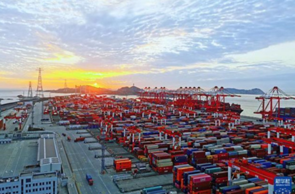 上海：向海而兴打造国际航运中心“升级版”