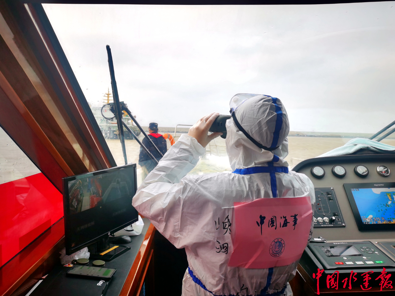 100余名船员因疫情滞留海上 舟山海事及时救助