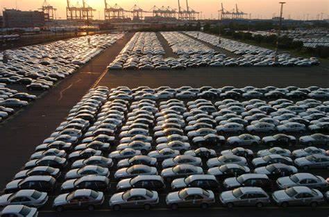 受困于对俄奢侈品禁令：8000辆豪车滞留比利时港口