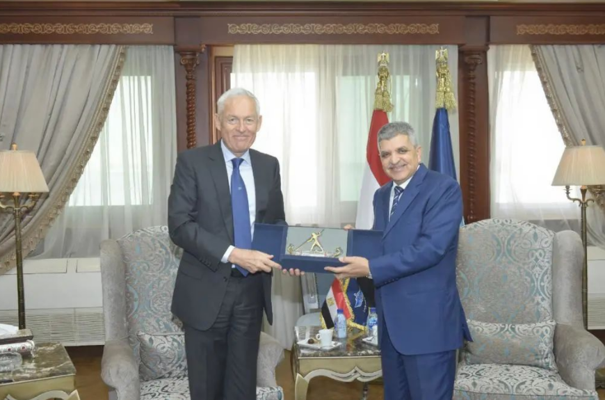 国际航运公会与苏伊士运河管理局签署协议加强合作