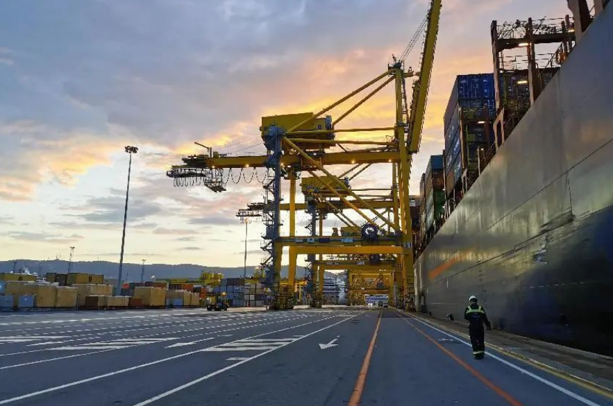 全球港口效率排名：亚洲最好，美国“双港”垫底儿