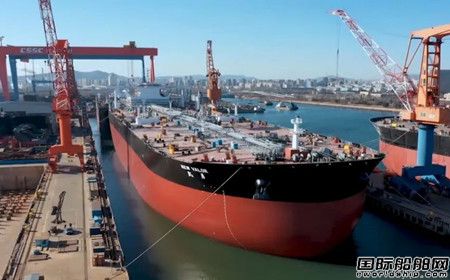 大船集团为招商轮船建造第四艘30万吨VLCC命名交付