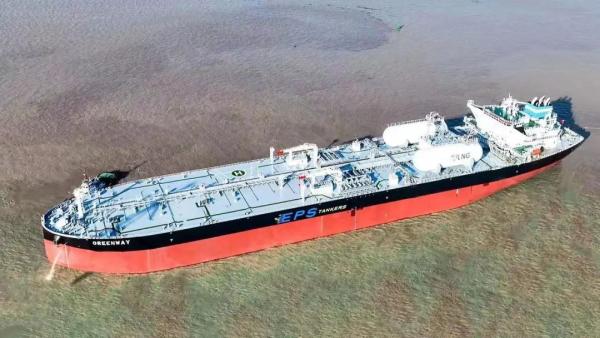 全球首艘苏伊士型LNG双燃料动力油船交付！
