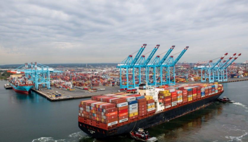 克拉克森：全球集装箱船港口拥堵创下新纪录