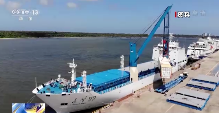 我国首型专用火箭运输船——“远望21”号即将出航！船员及设备均处最佳状态！