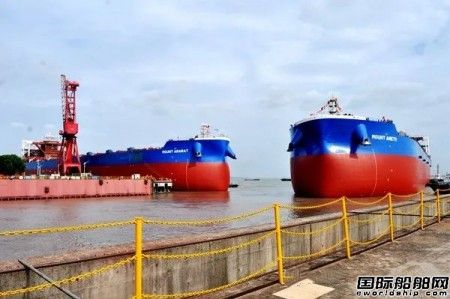 新时代造船两艘21万吨吨双燃料动力散货船成功下水