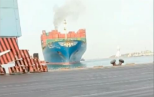 高雄港货船碰撞后续报道：今起，台湾引航员上岗前须酒精检测！