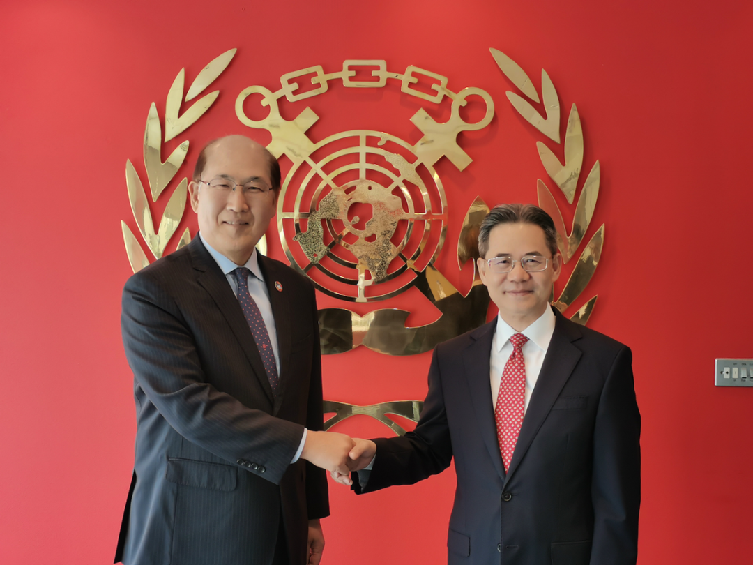 林基泽会见中国驻英大使：赞赏中国在参与全球海事治理方面取得的成就