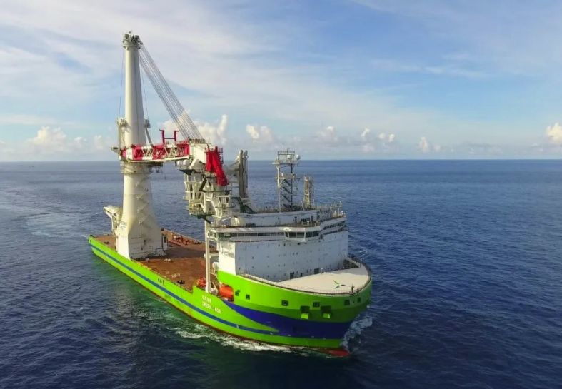 行情爆涨2.5倍！这艘亚洲最大、全球第二的海上风电安装船交付，日租超43万美金！
