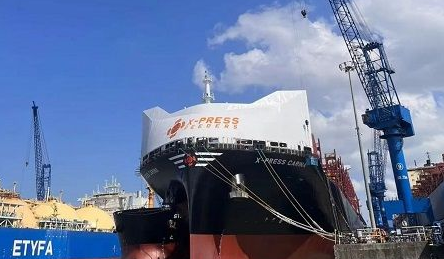 首制！上海中远海运重工高效完成“卡瑞娜”轮改装节能导风罩