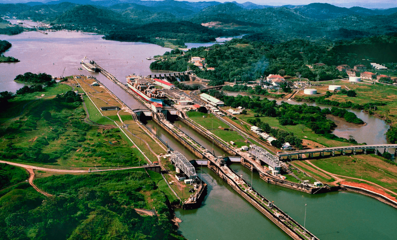 巴拿马运河拥堵搅乱全球贸易流，替代路线影响几何？