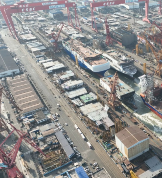 “挤船位涨船价”！央企船厂再获4艘双燃料成品油轮订单