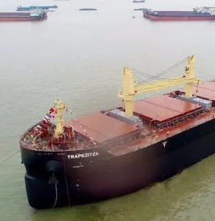 新扬子造船交付NAVIBULGAR一艘45000吨散货船