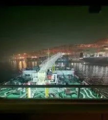 “舟山船型”2.0版首制供油船，单月供油量首破2万吨！