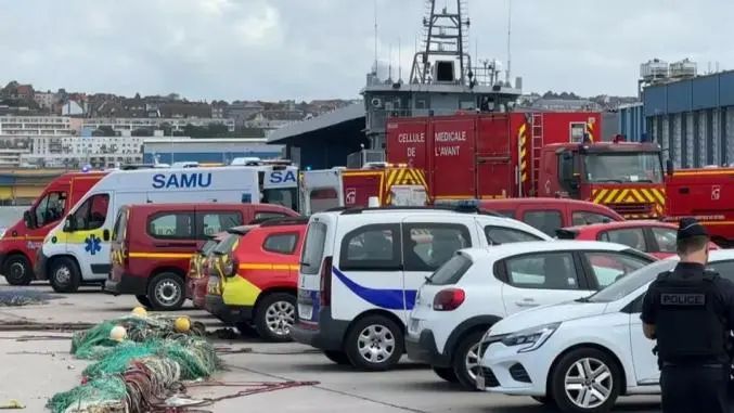 船舶倾覆 已致至少12人死亡