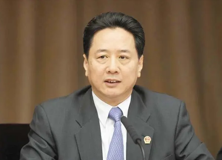 李小鹏，担任新职务