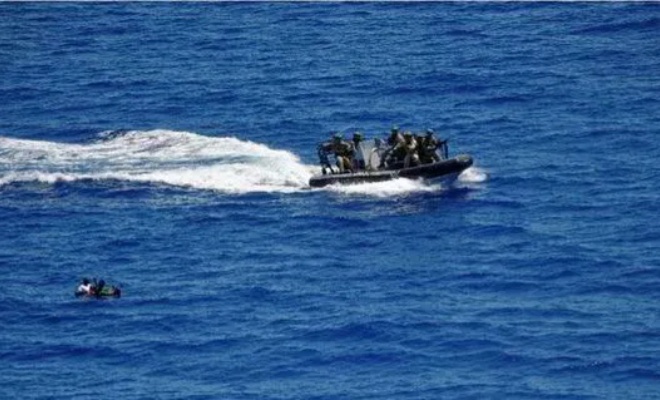 中国船遭索马里海盗劫持 30万赎金遭拒