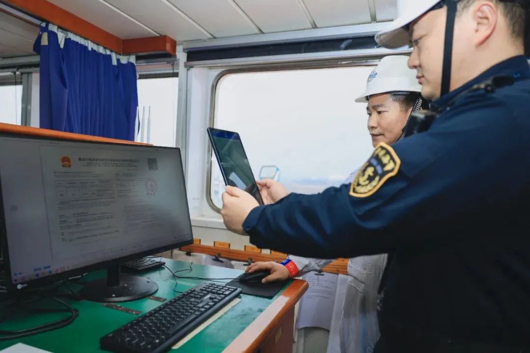 全国首批船舶保险证书电子证照在上海试点上线