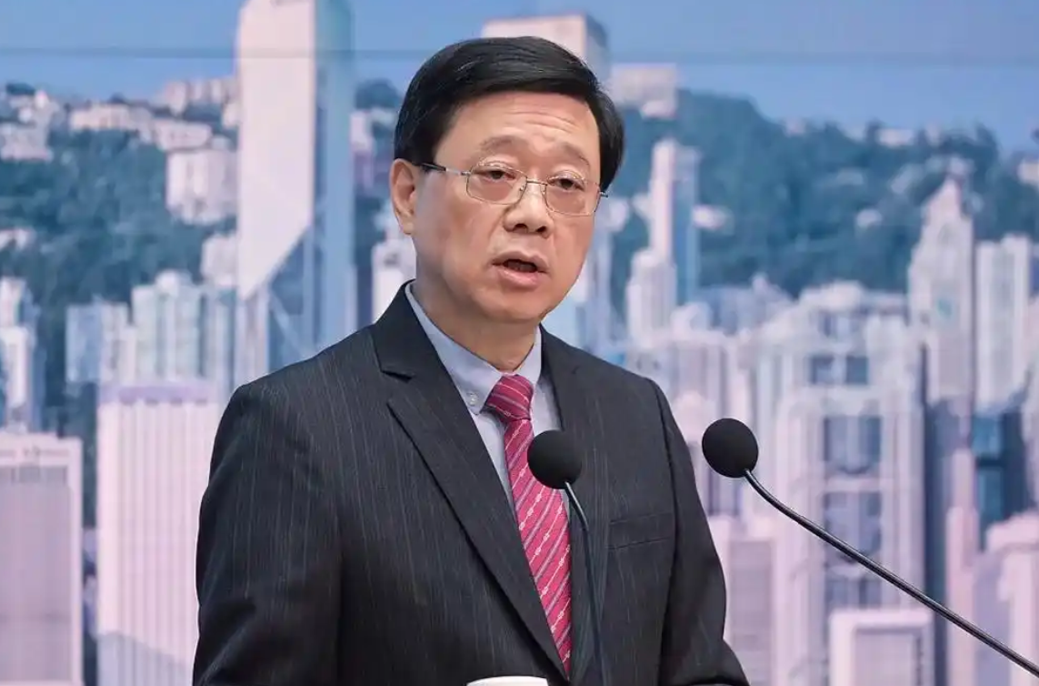 李嘉诚卖港口给美国财团，李家超表态