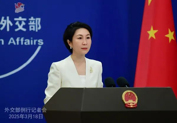 外交部发言人就长江和记集团同意出售在巴拿马业务答记者问