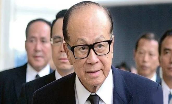 最新！李嘉诚旗下长江和记发布2024年业绩！港口交易引争议