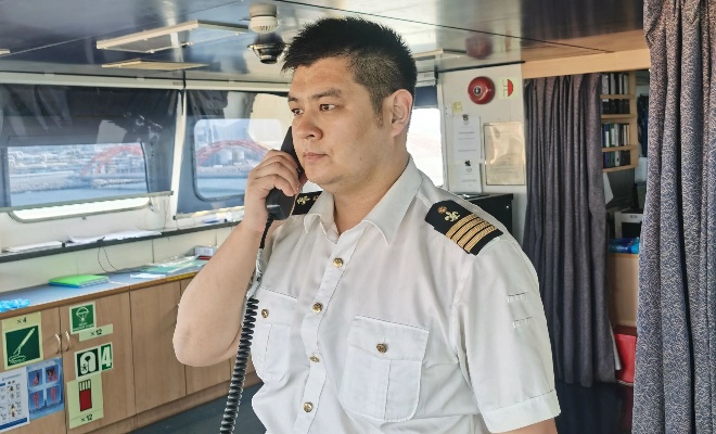 上过6000多艘船！一位高级引航员的18年零失误传奇