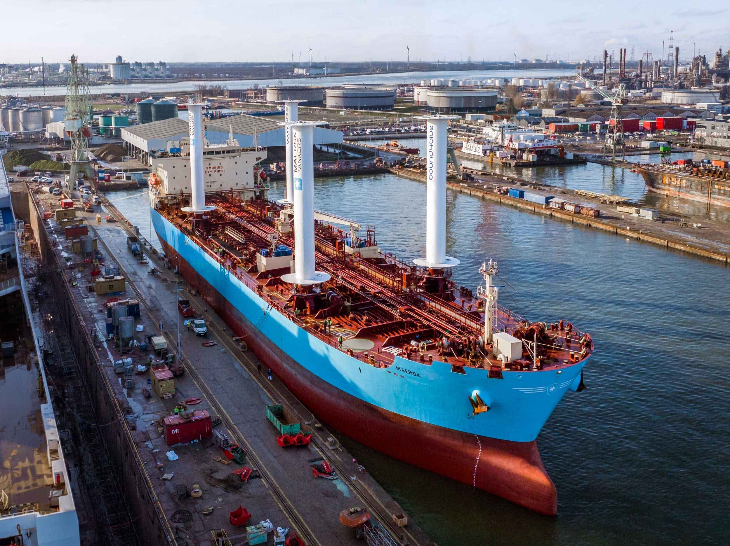 esails-installation-maersk-trieste-01.jpg