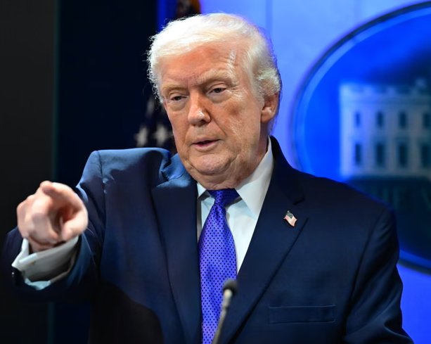 特朗普10%的全球关税生效