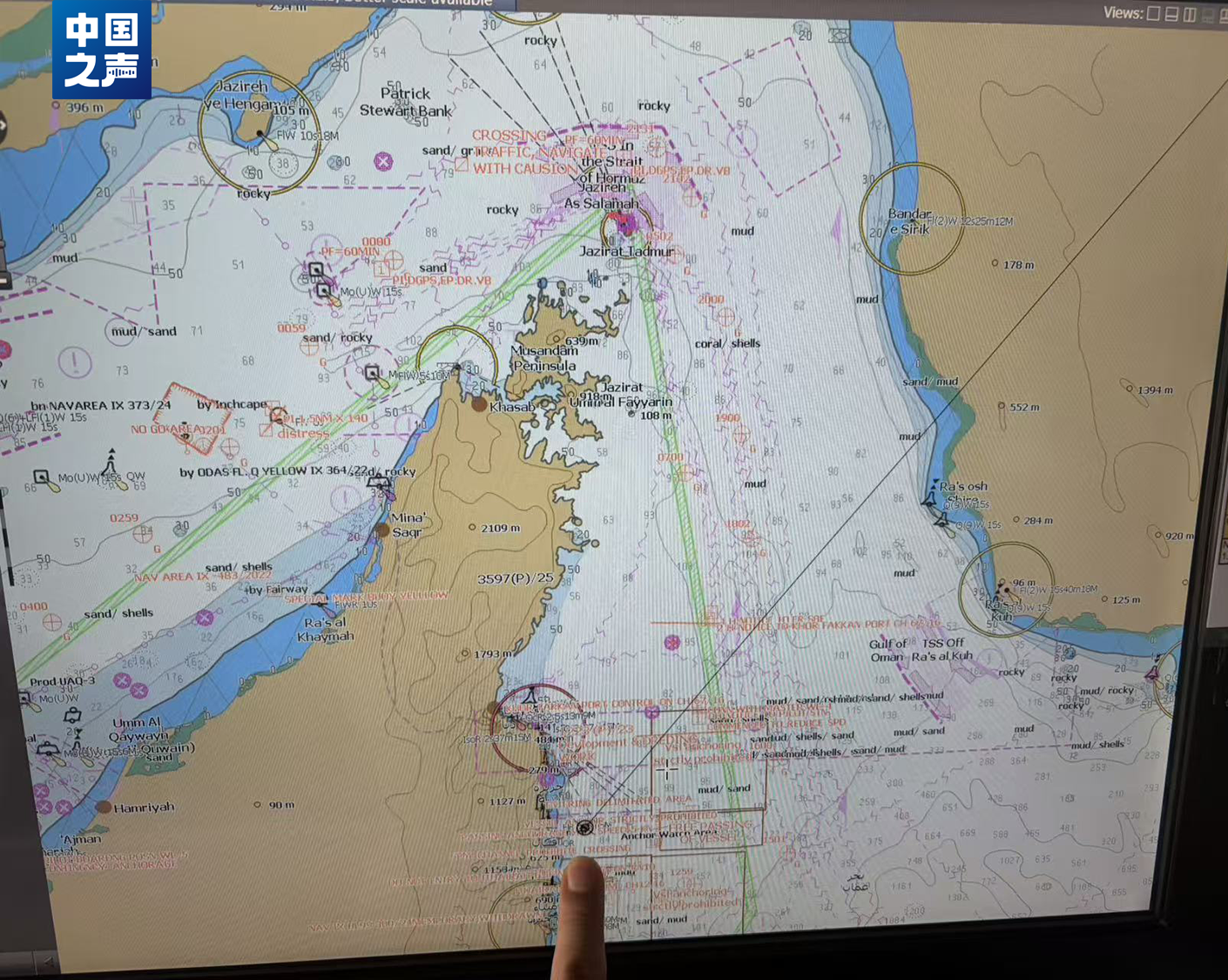 多名海员滞留霍尔木兹海峡，中国小伙建“家书电台”帮同胞报平安