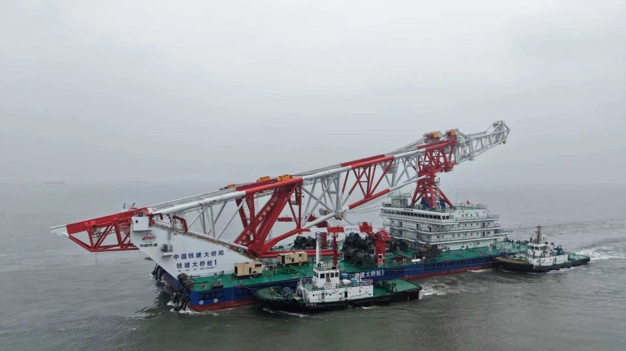 World's Tallest Piling Vessel Begins Sea Trials